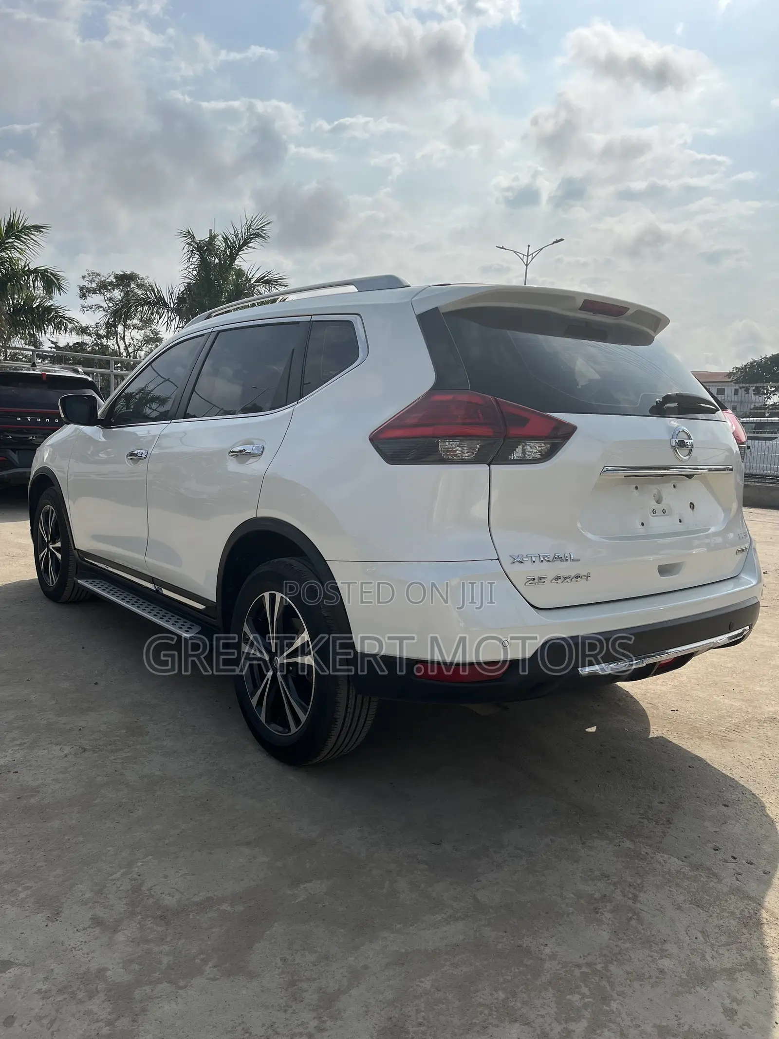 Nissan X-Trail 2.5 Petrol AWD 2019 White