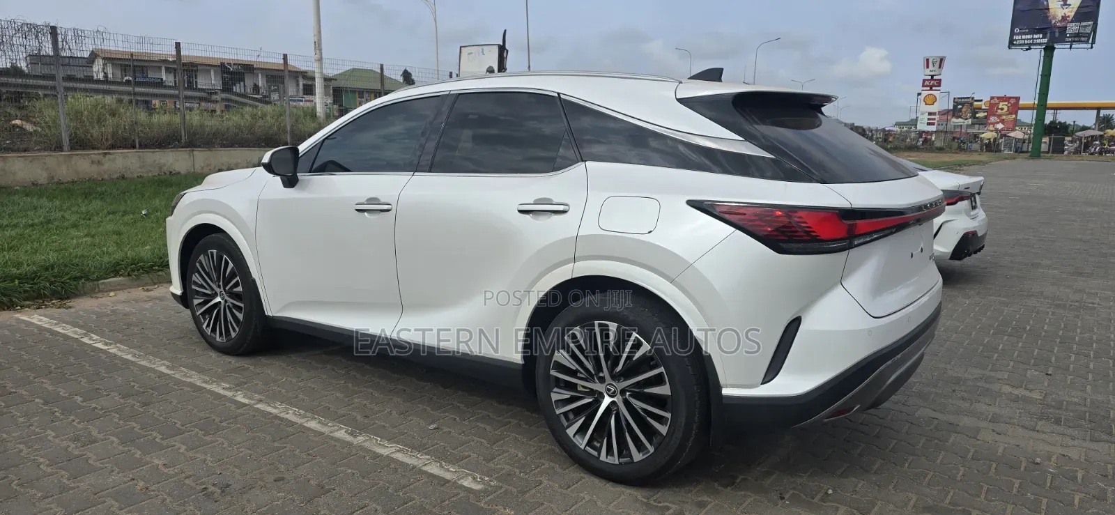 Lexus RX 350 F SPORT Design AWD 2025 White