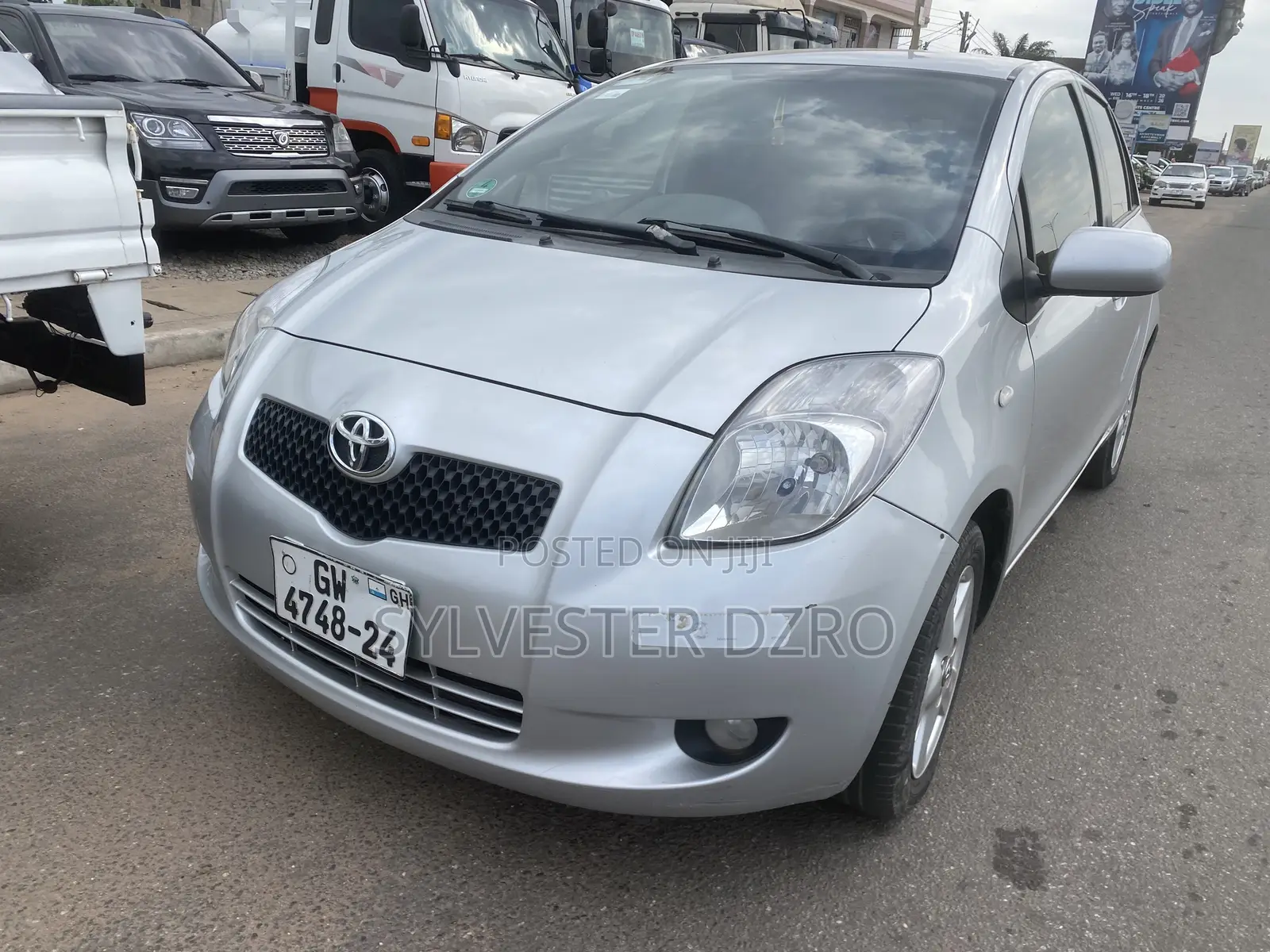 Toyota Yaris 2010 Silver