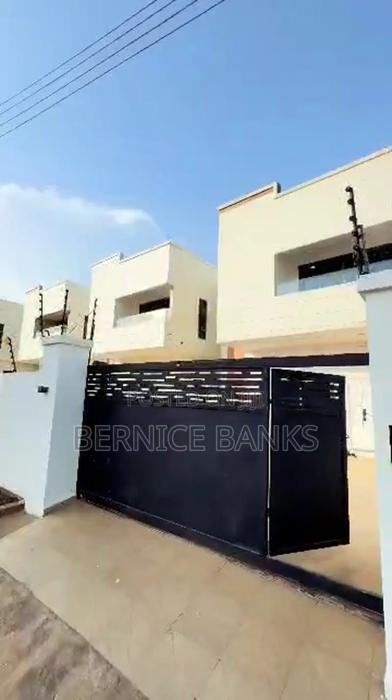3bdrm Apartment in Oyarifa for sale