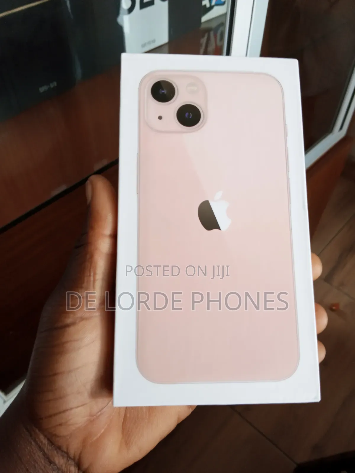 New Apple iPhone 13 128 GB Pink
