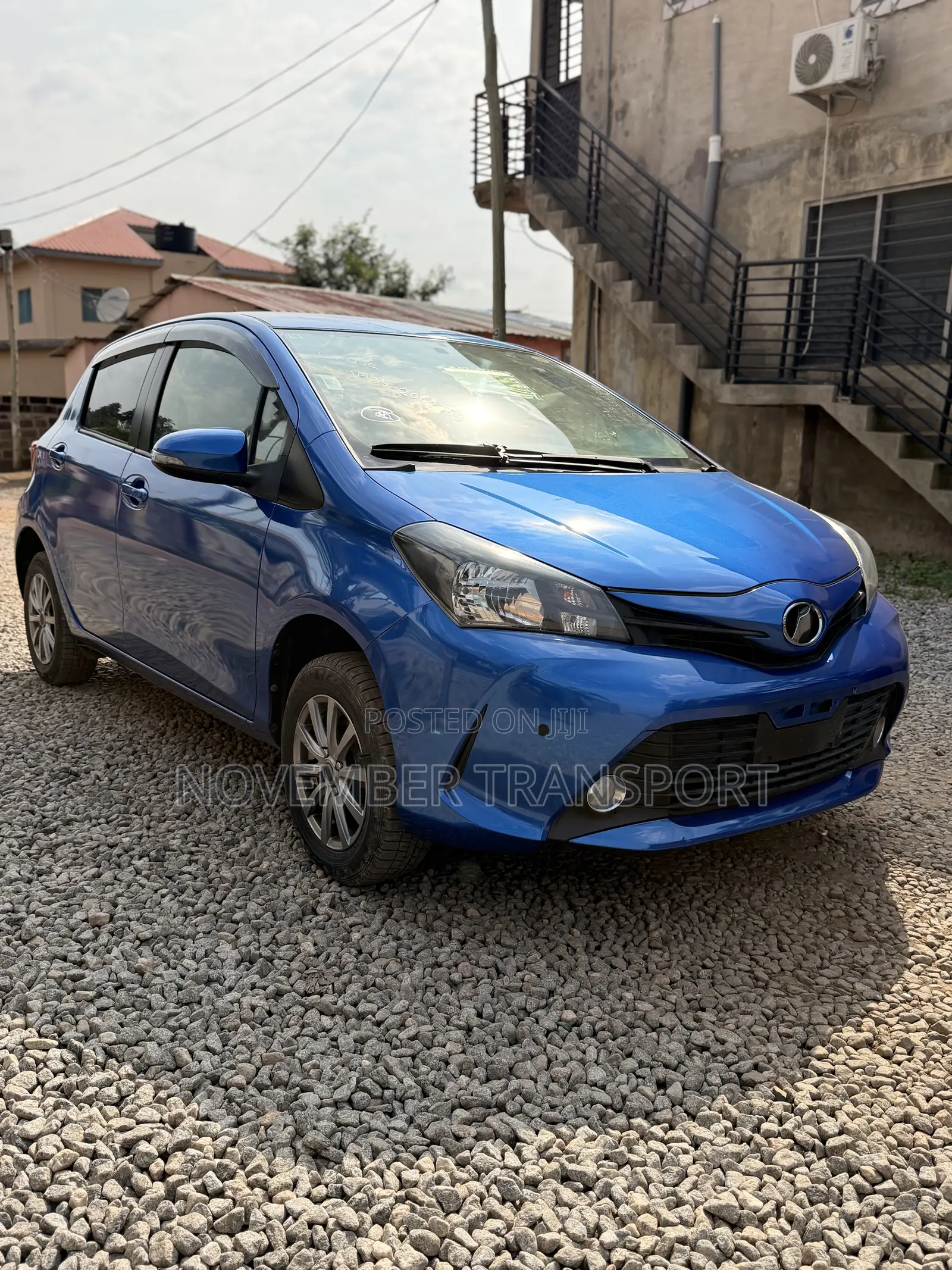 Toyota Vitz 1.3 FWD 5dr 2015 Blue