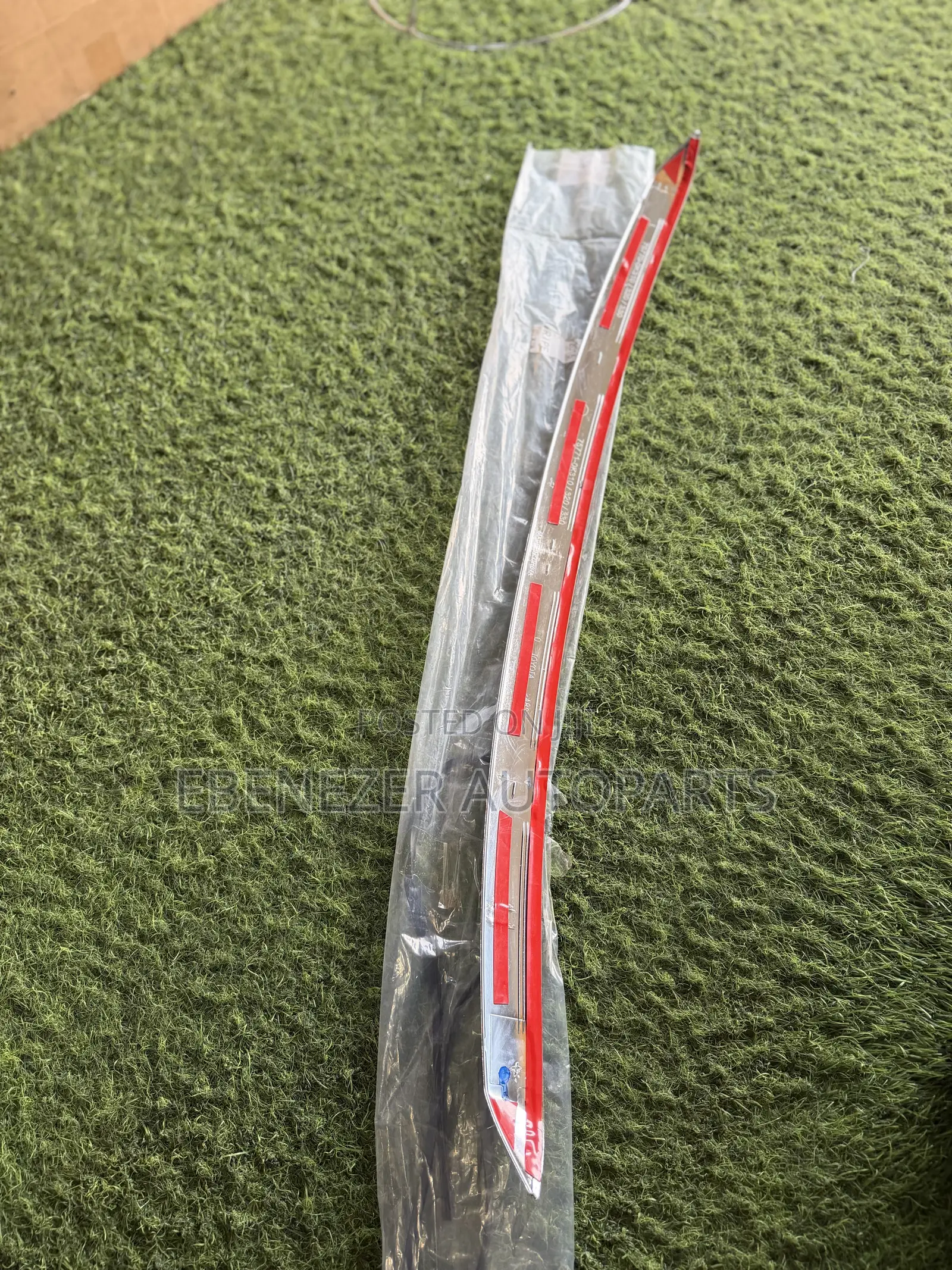 Toyota Hilux Bonnet Hood Trim Moulding Chrome 2016 2017 2018 2019 2020
