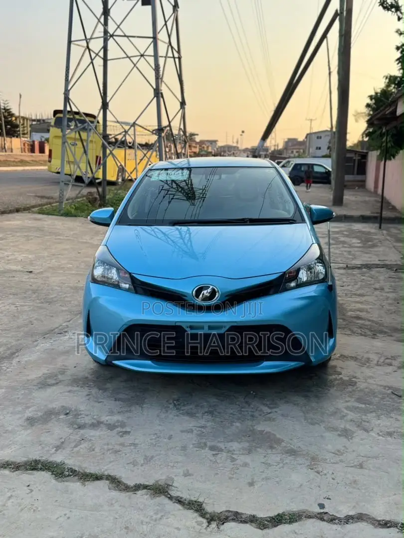 Toyota Vitz 1.5 FWD 3dr 2017 Blue