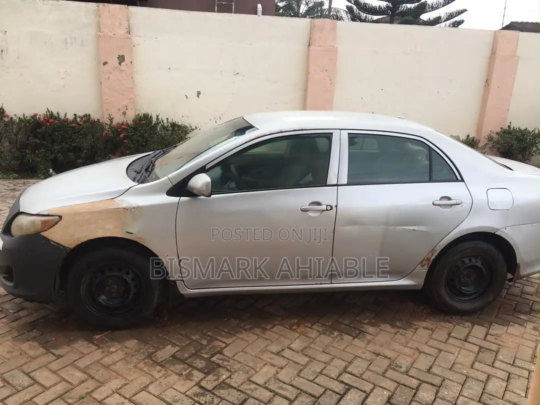 Toyota Corolla LE 4dr Sedan (1.8L 4 cyl 4A) 2009 Silver