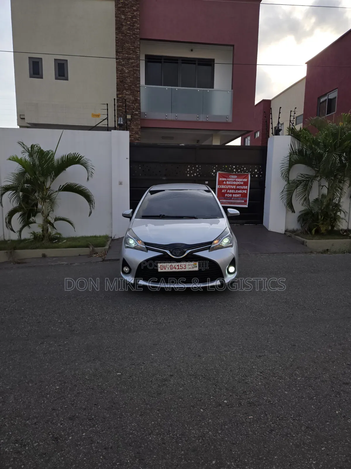 Toyota Yaris L Hatchback 3dr 2015 Silver