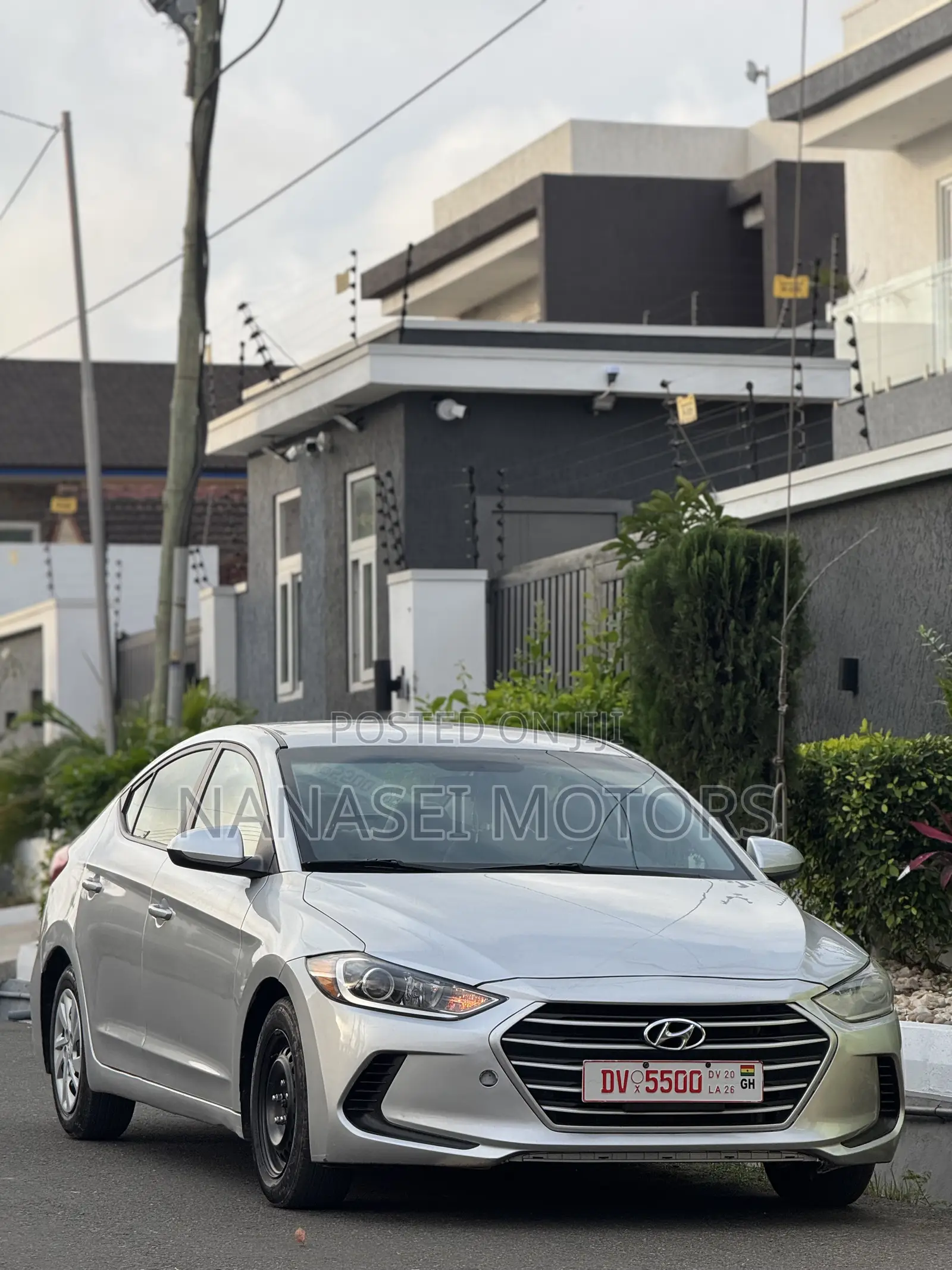 Hyundai Elantra SE Sedan FWD (2.0L 4cyl 6M) 2017 Silver