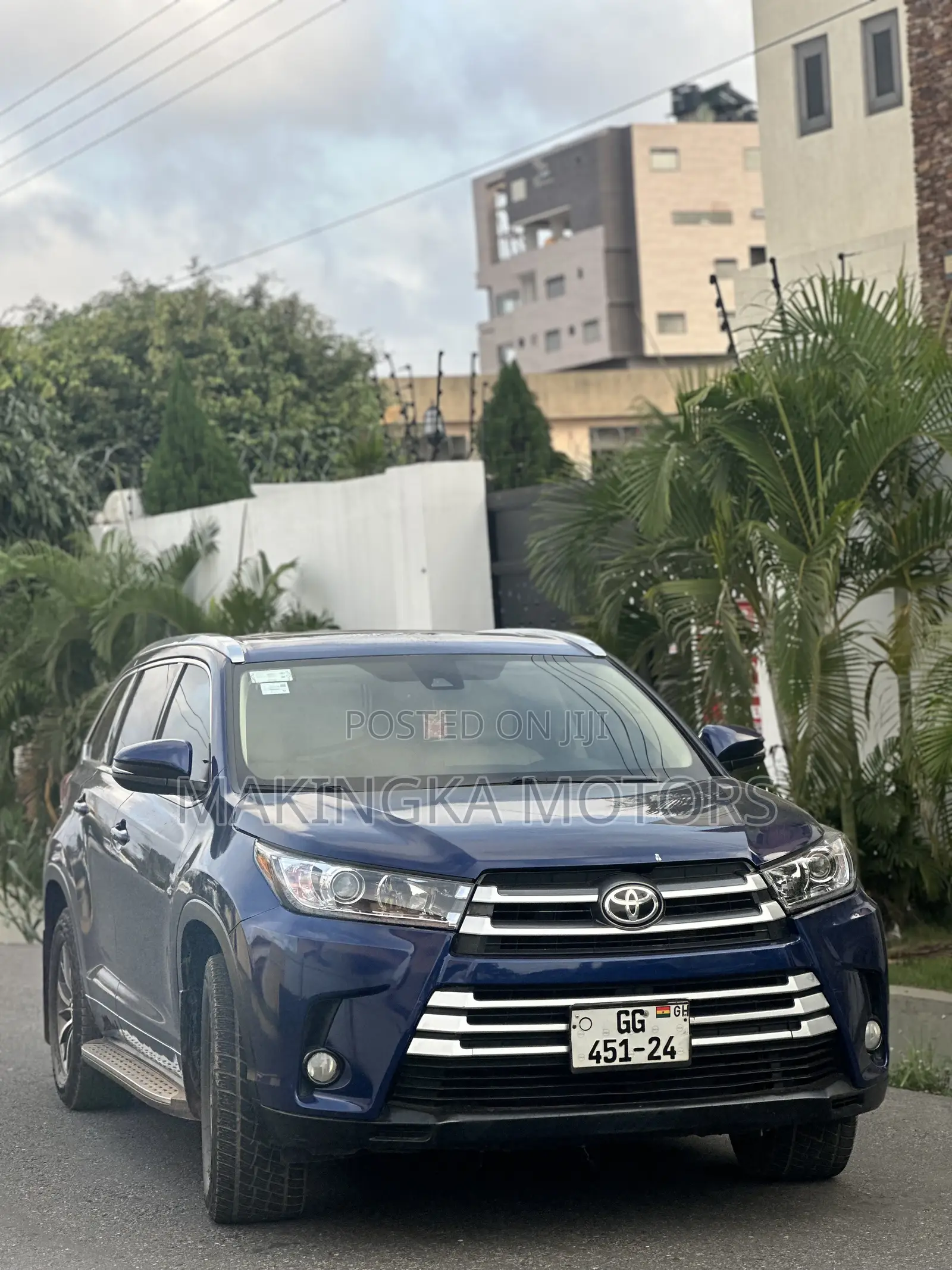 Toyota Highlander XLE 4x4 V6 (3.5L 6cyl 8A) 2017 Blue