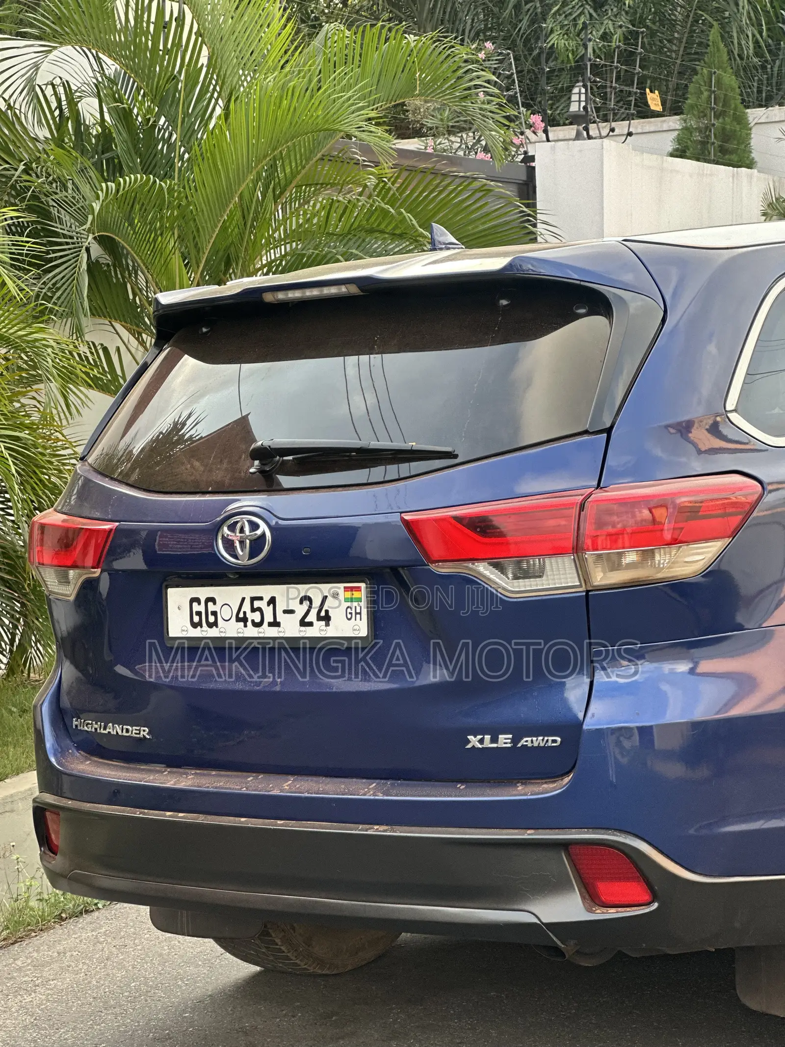 Toyota Highlander XLE 4x4 V6 (3.5L 6cyl 8A) 2017 Blue
