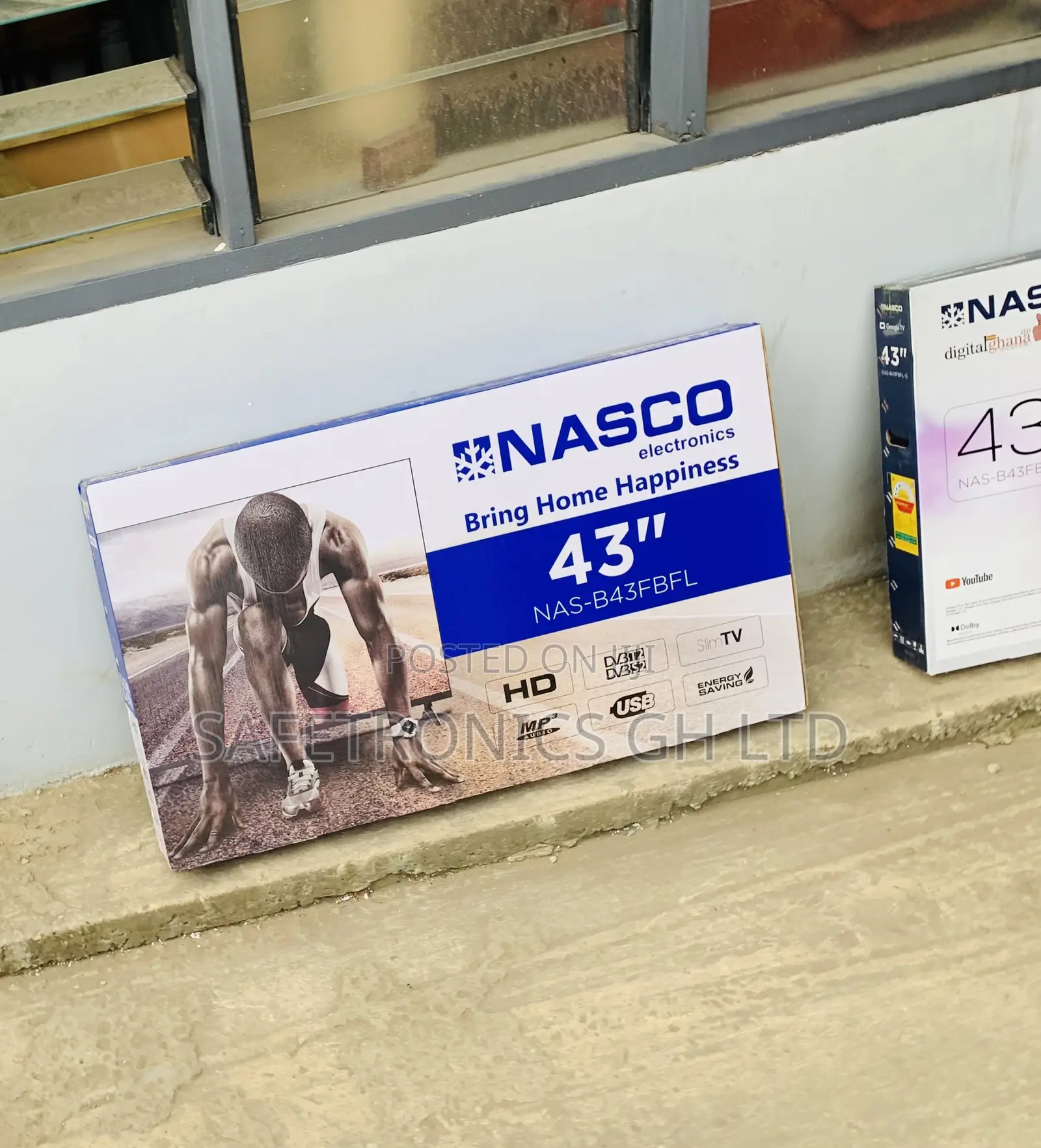 Essential Modern Digital Satellite 43 Inch Led Nasco TV