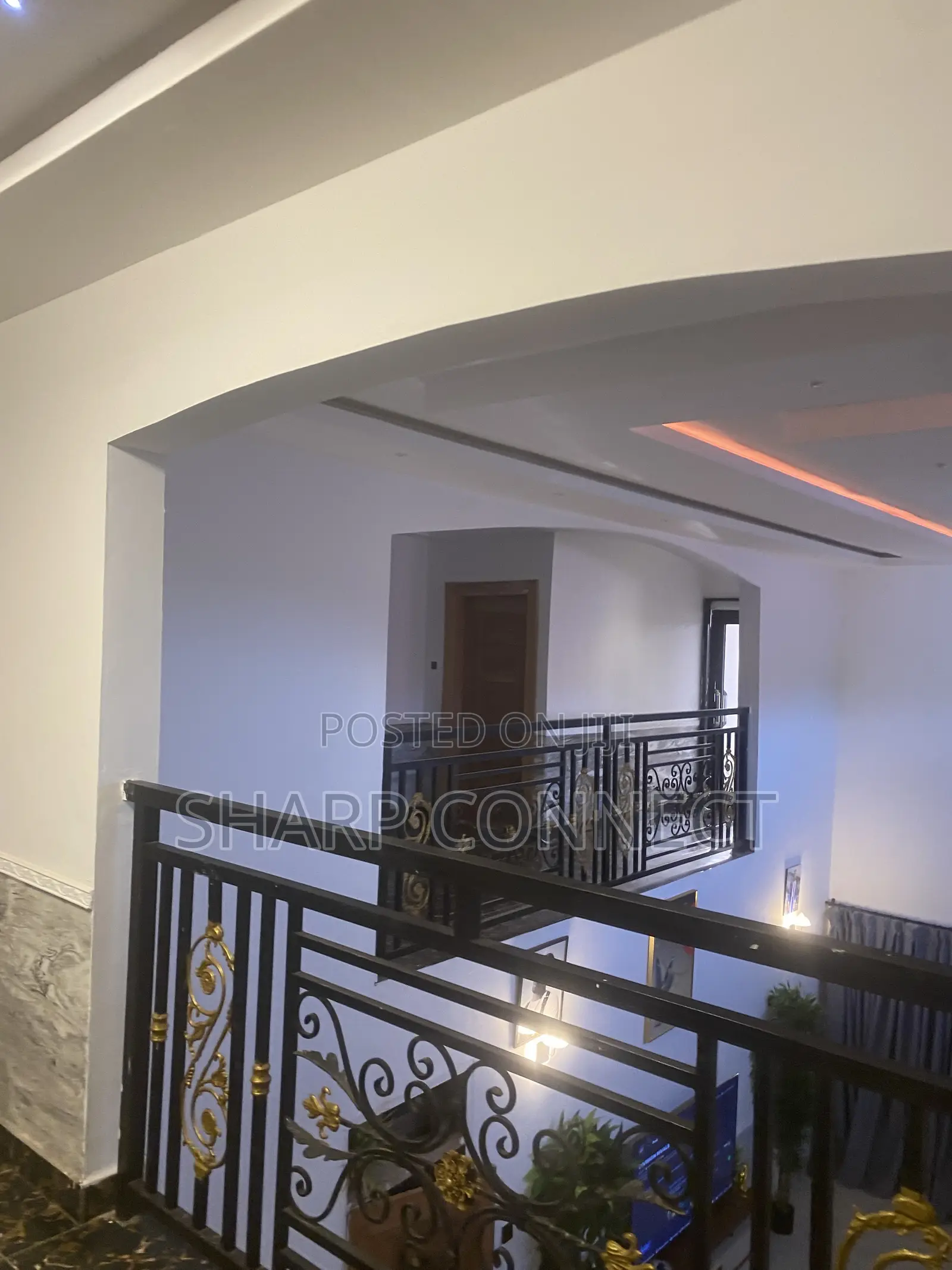5bdrm Duplex in Sharp-Connect., Toll Booth for rent