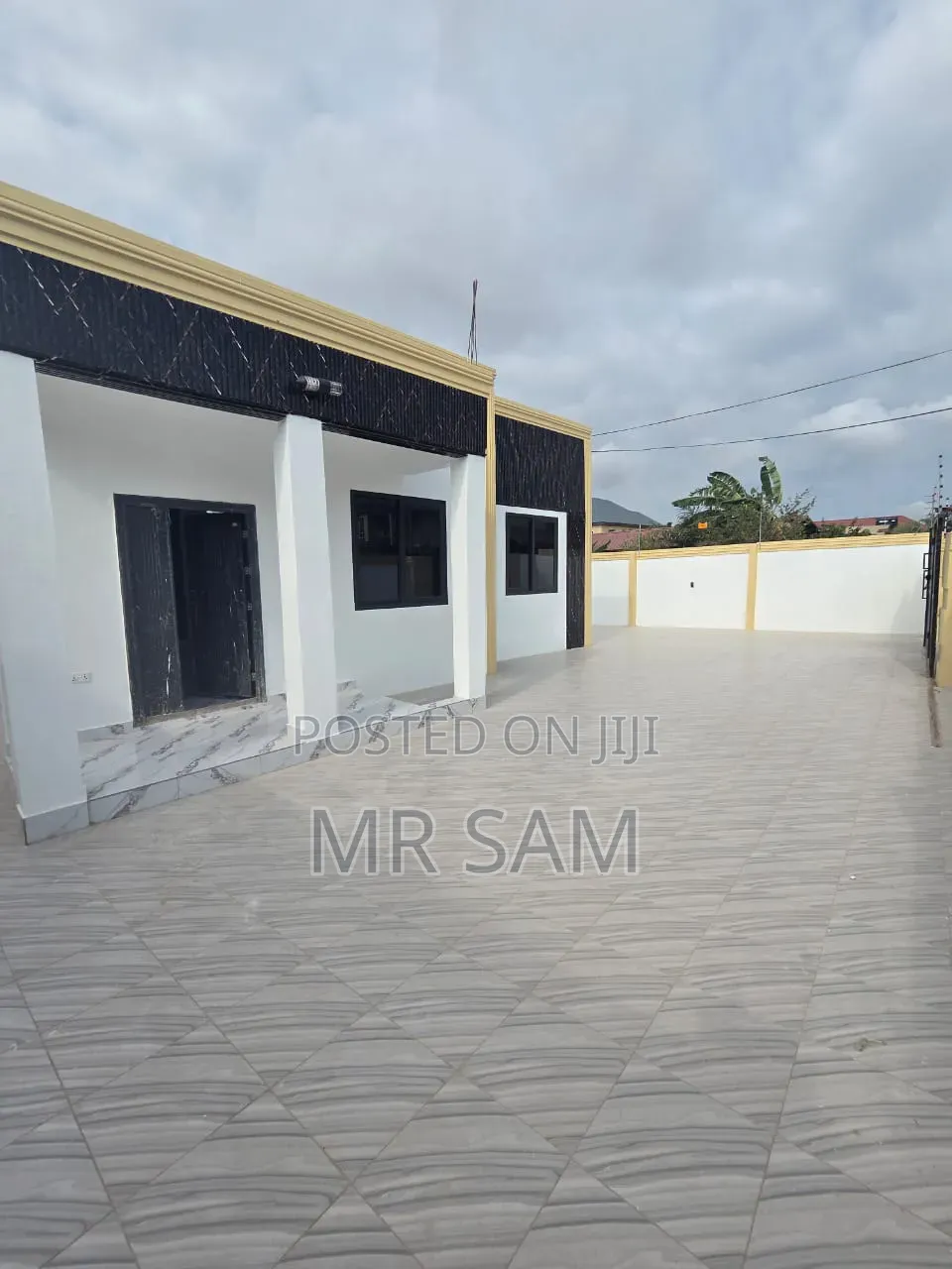 3bdrm House in Sam Properties, Adade for sale