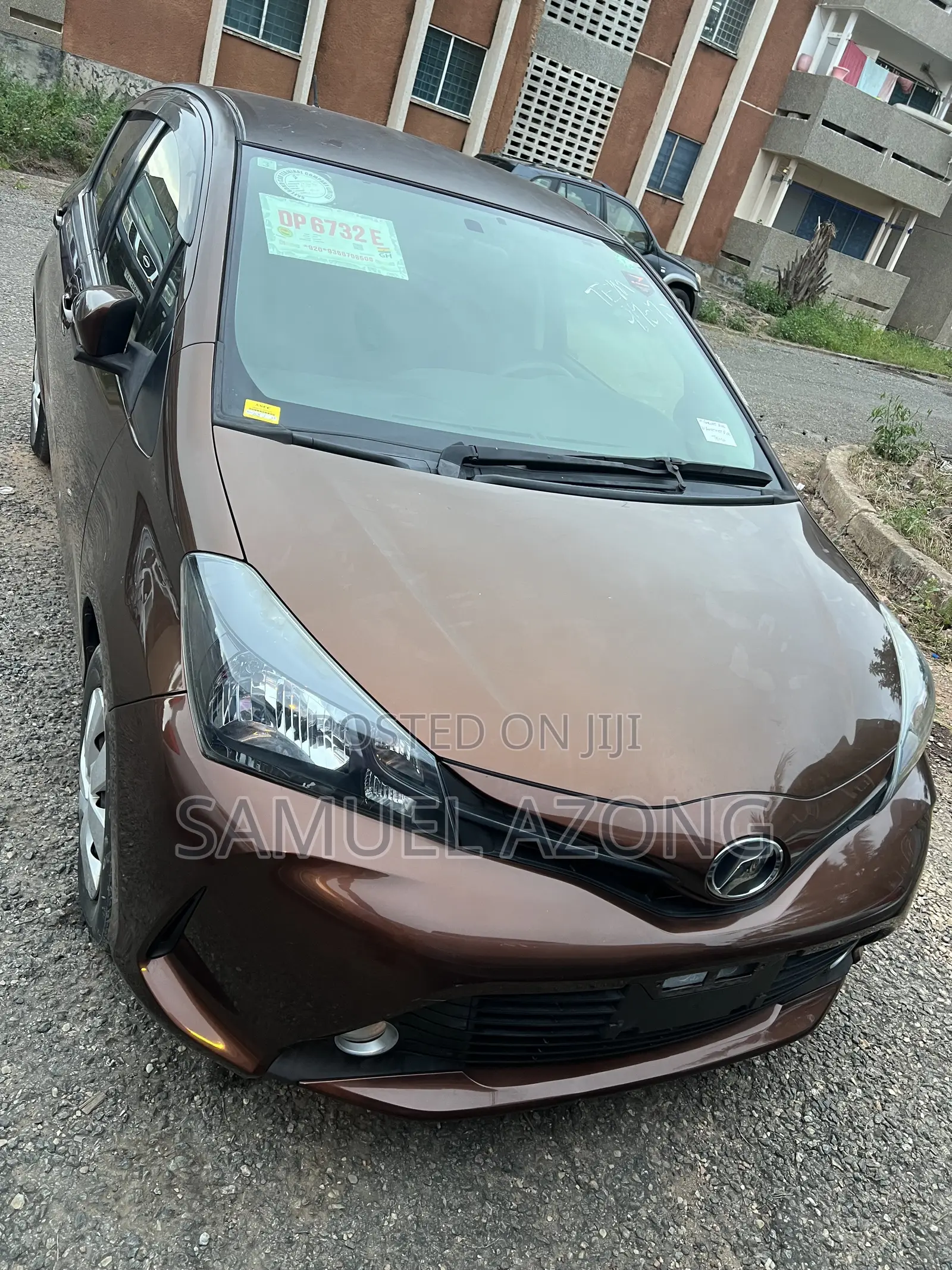 Toyota Vitz 1.3 AWD 3dr 2015 Brown