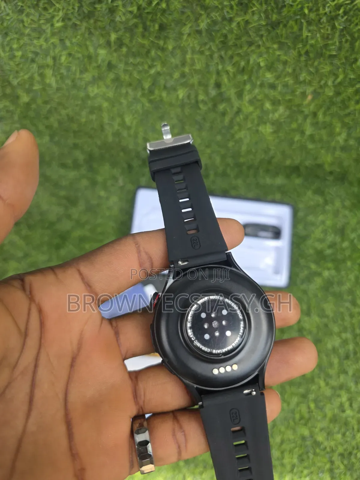 GW17 Smartwatch With Pop Up Camera and Sim Slot