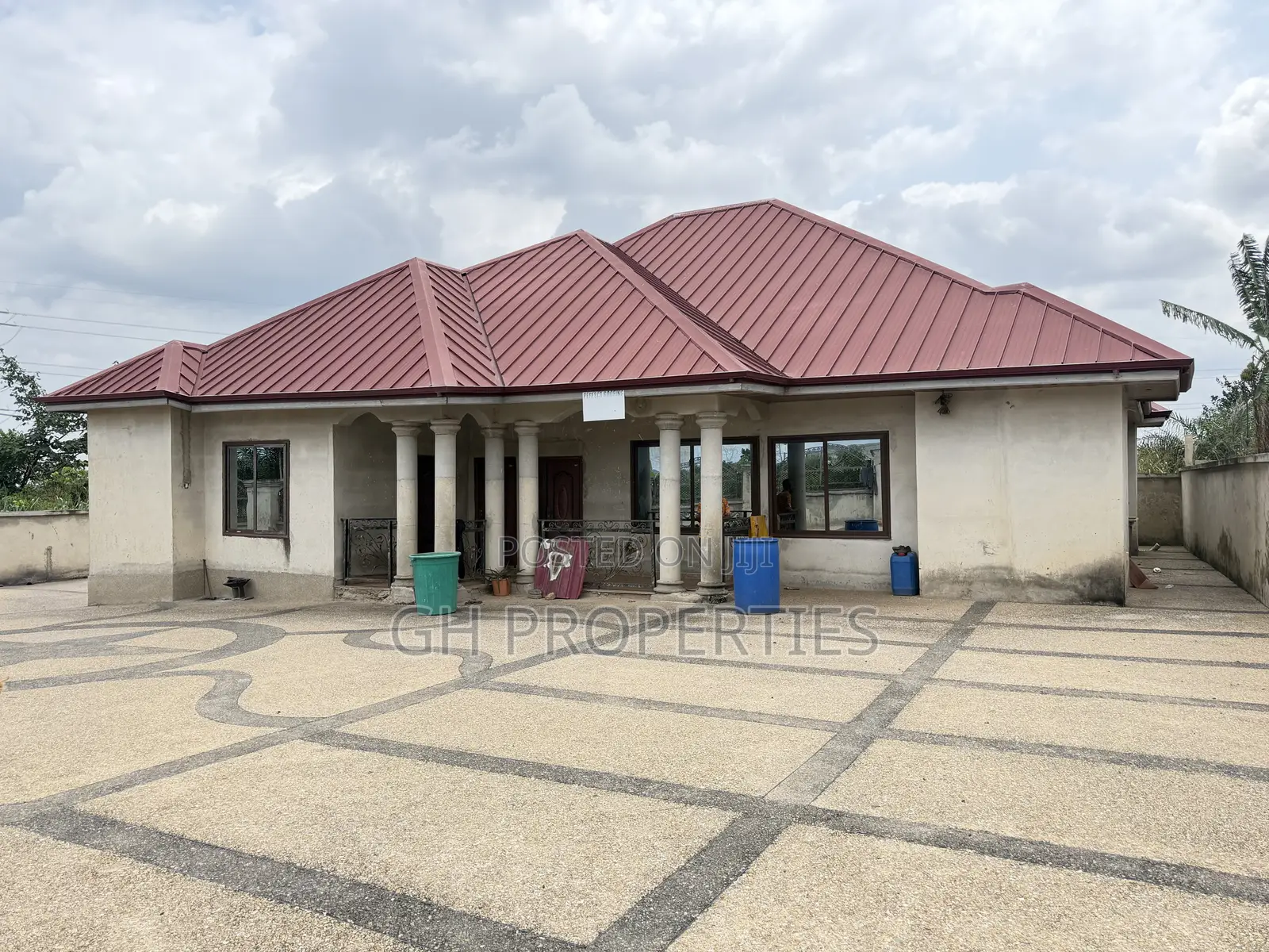 4bdrm House in Ejisu Kwamo, Kumasi Metropolitan for sale