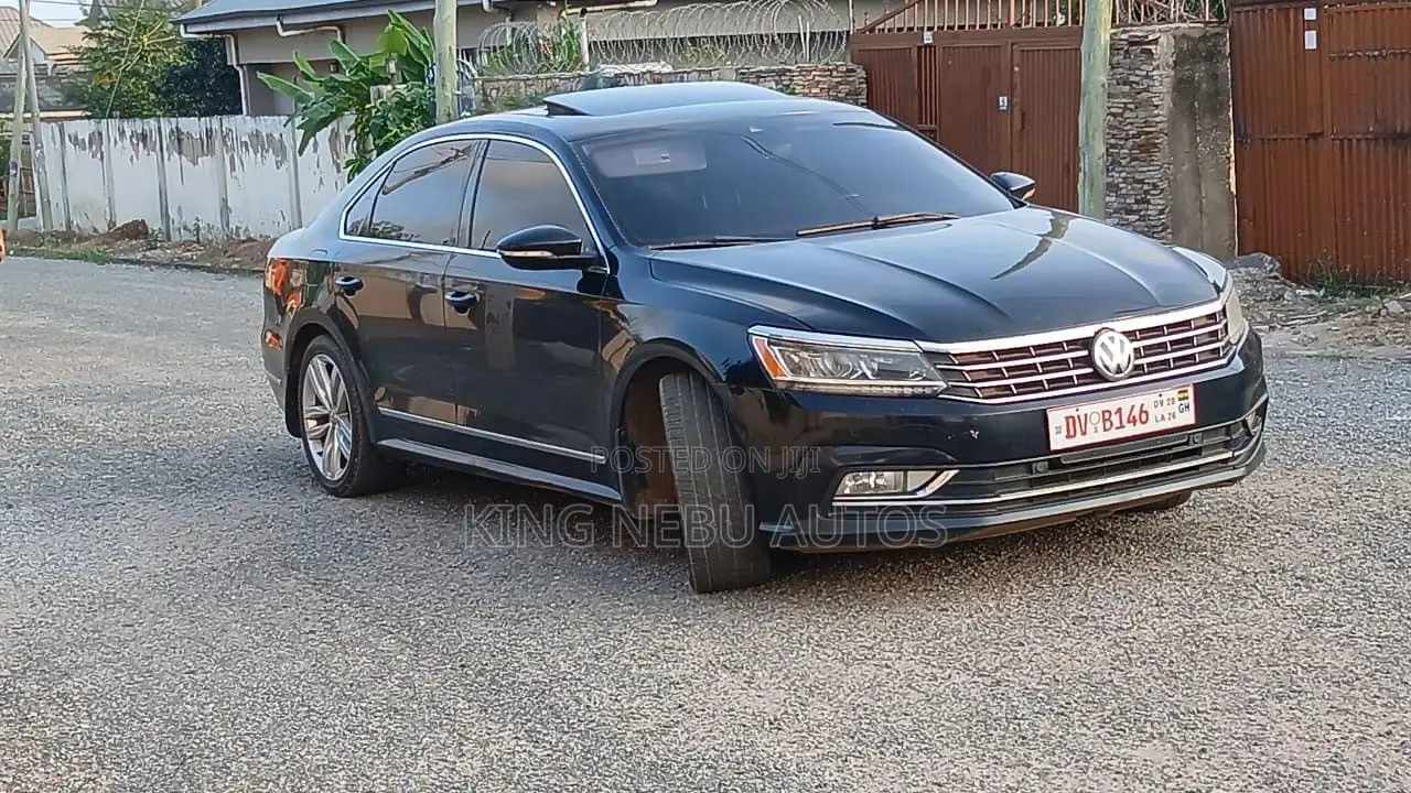 Volkswagen Passat 2.0T Wolfsburg Edition 2019 Blue