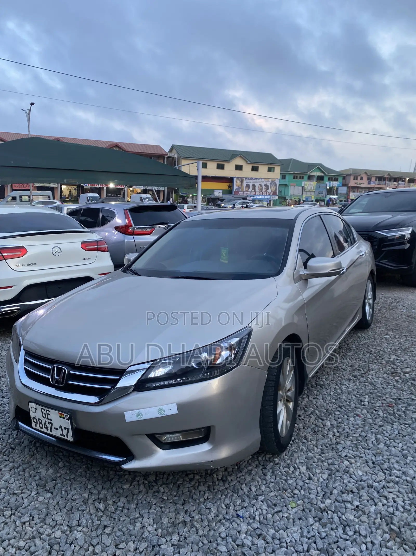 Honda Accord Touring 4dr Sedan FWD (3.5L 6cyl 6A) 2013