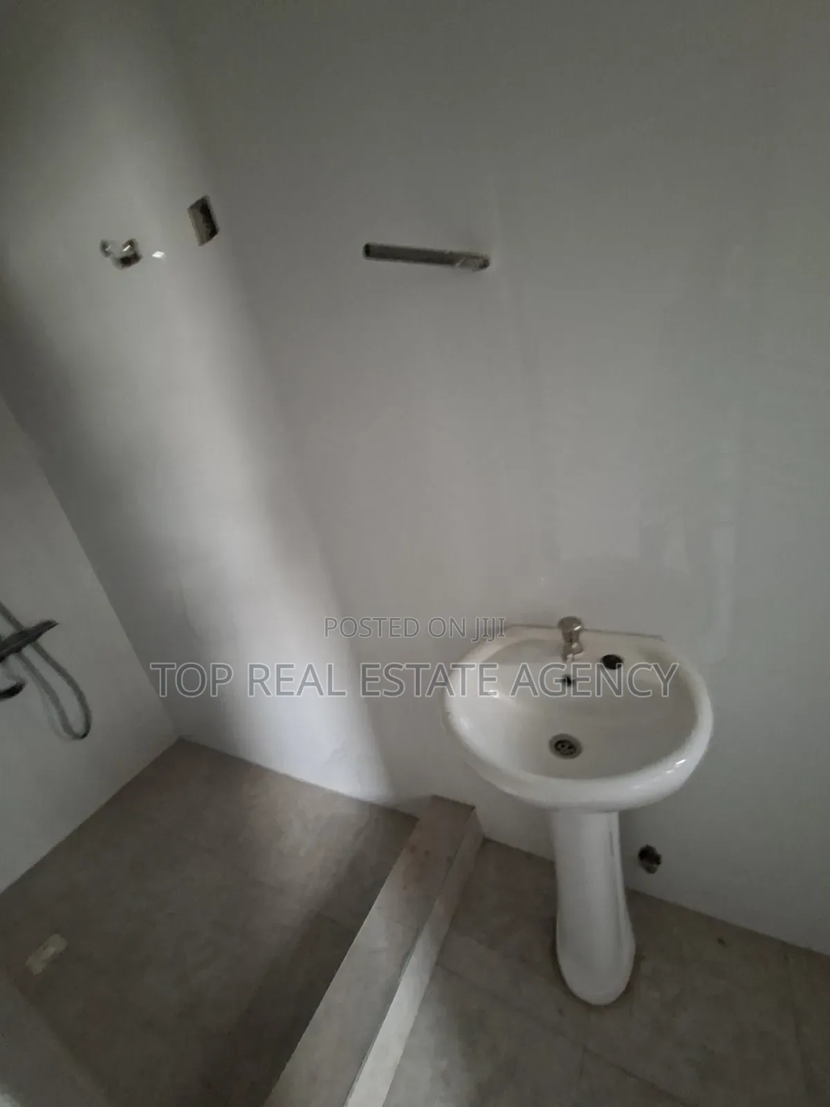 1bdrm Apartment in Pokuase Ablekuma for rent