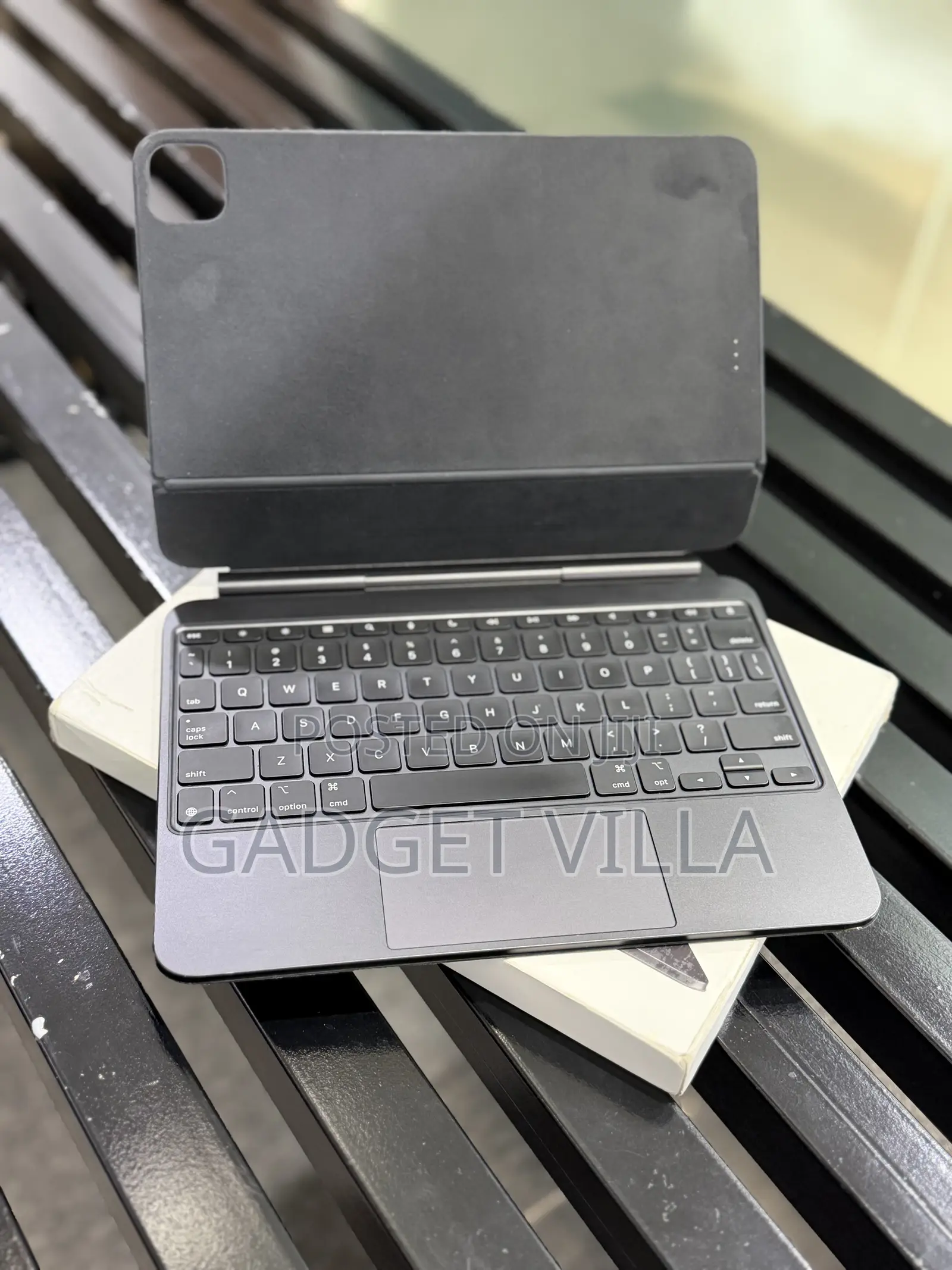 Magic Keyboard 11inch M4/M5