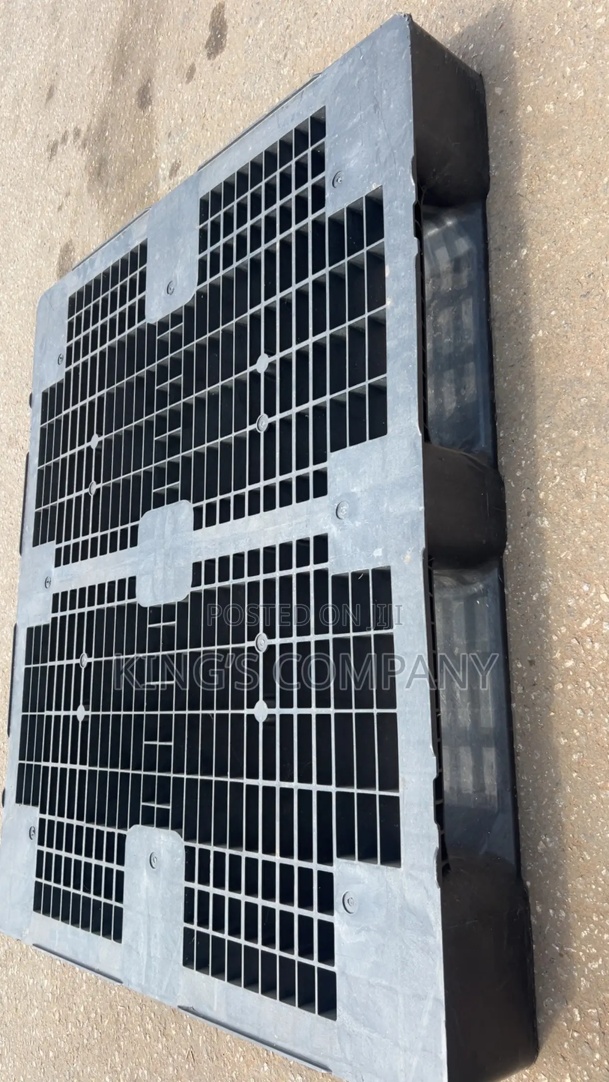 King’s Plastic Durable Pallet