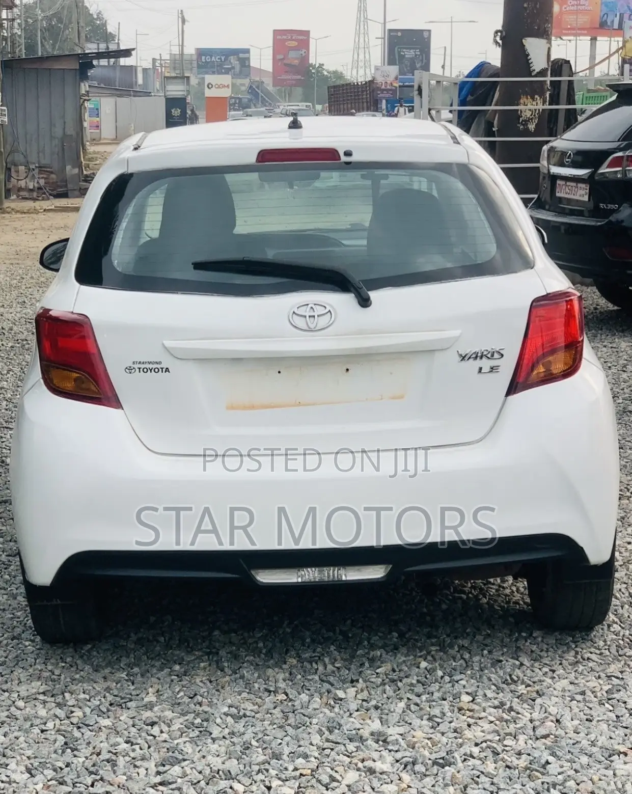 Toyota Yaris LE Hatchback 5dr 2015 White