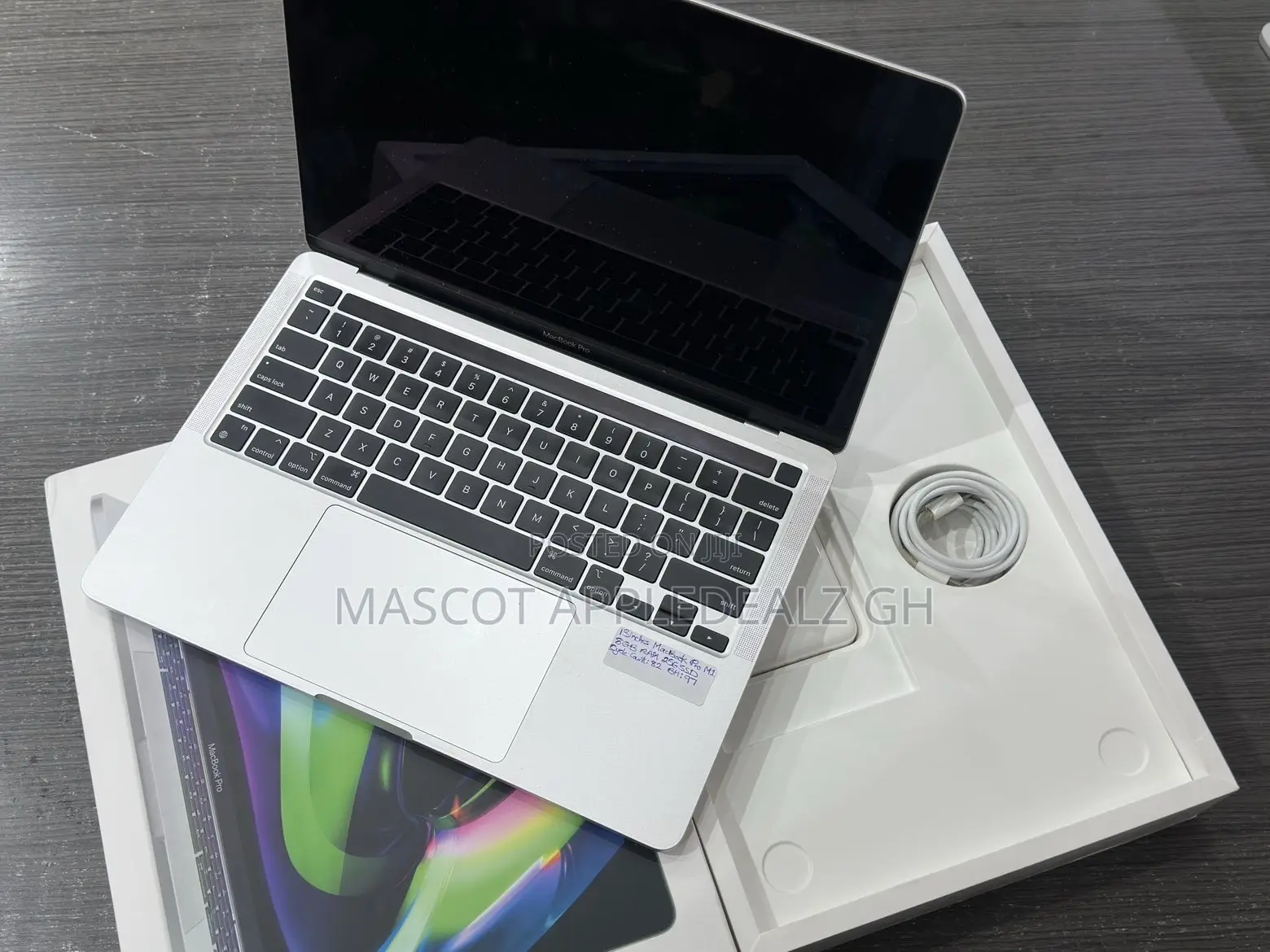 Laptop Apple MacBook Pro 2021 M1 8GB Apple M1 SSD 256GB