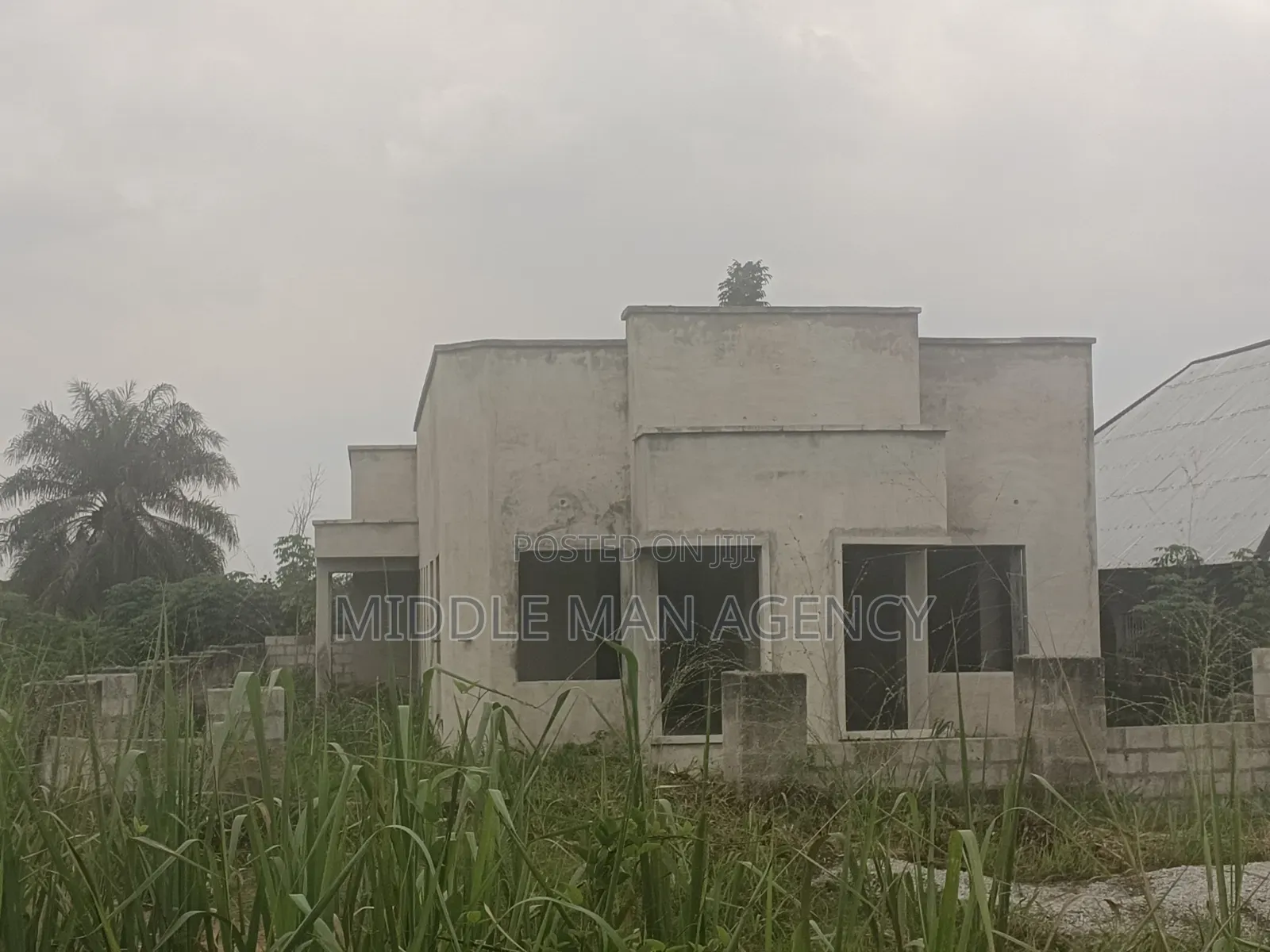 Mini Flat in Middle Man Agency, Ejisu-Juaben Municipal for sale