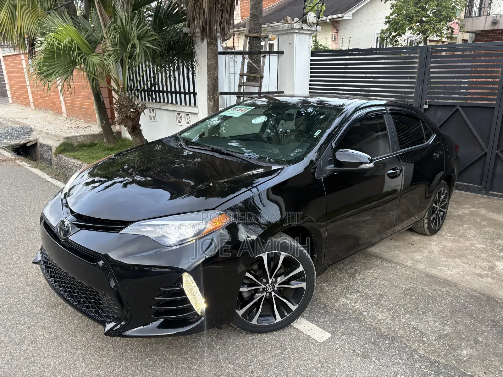 Toyota Corolla SE (1.8L 4cyl 2A) 2018 Black