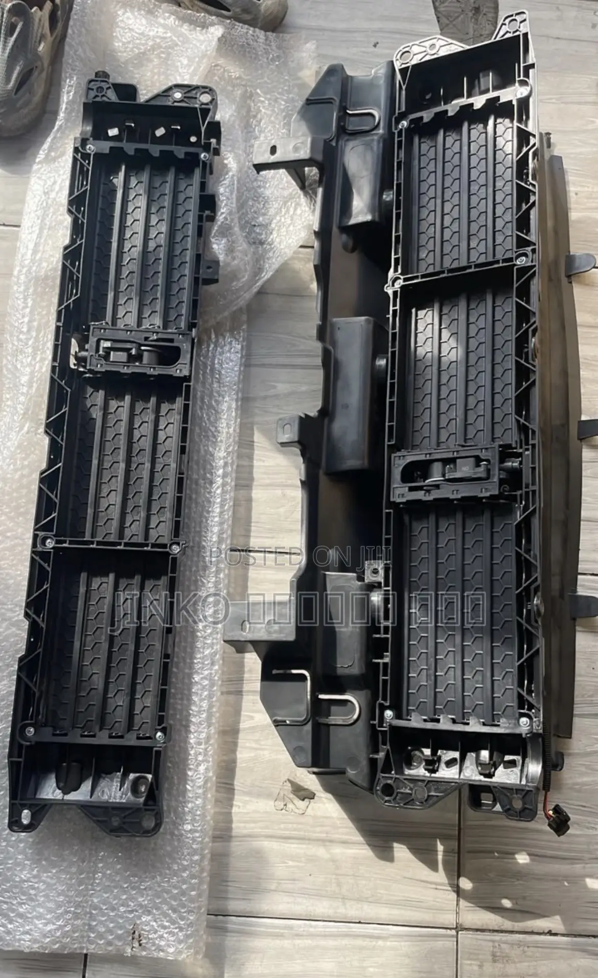Honda CRV 2017-2021 Shutter Grille(top and Down) With Motors Set