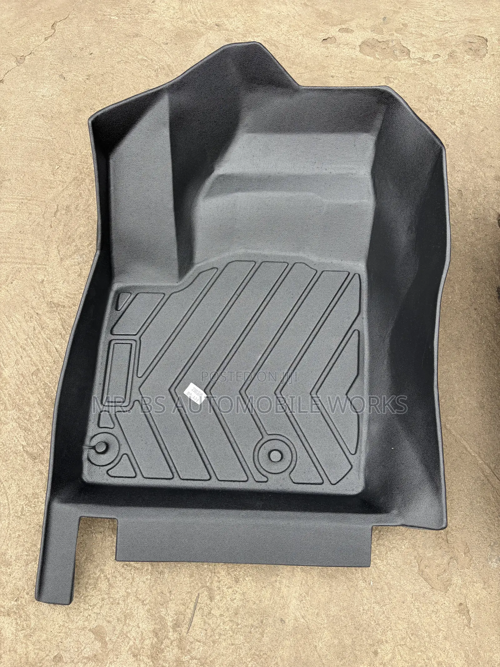 Nissan Rogue / X-Trail Floor Mat (Carpet)