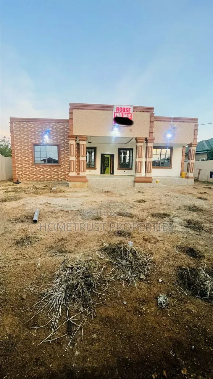 4bdrm House in Amasaman Dobro for sale
