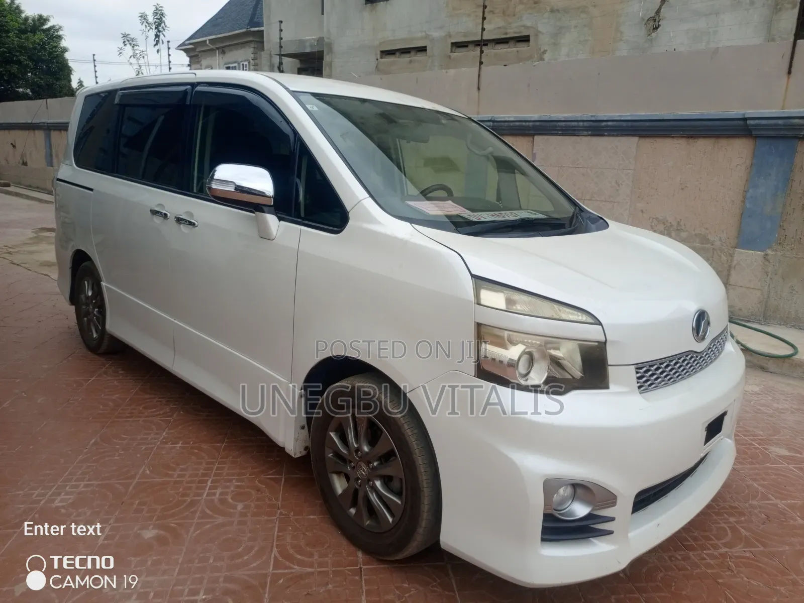 Toyota Voxy 2012 White