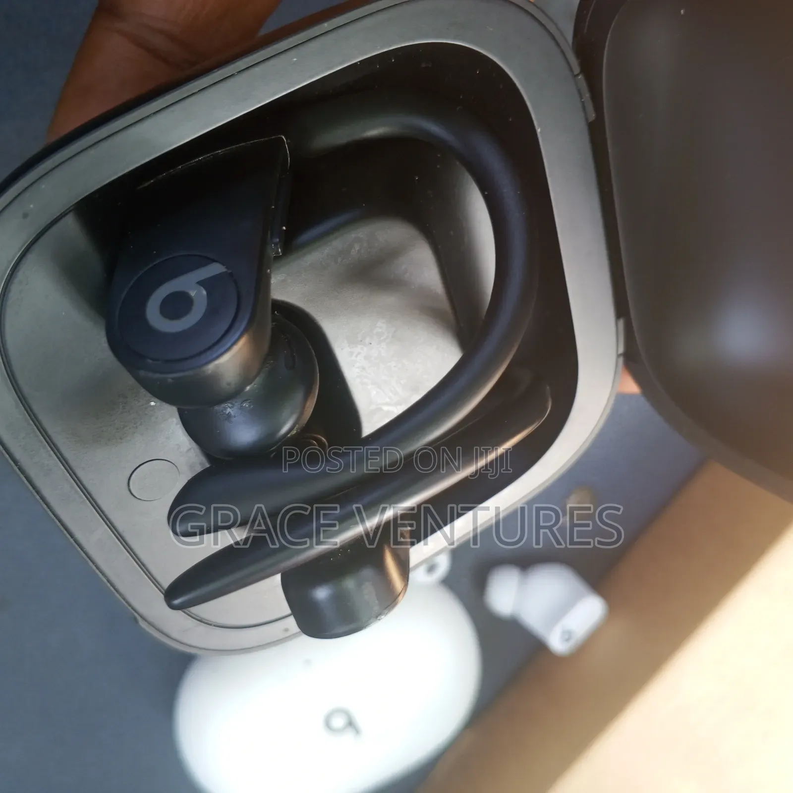 Foreign Used Beats Powerbeats Pro Wireless Earbuds – Super Clean