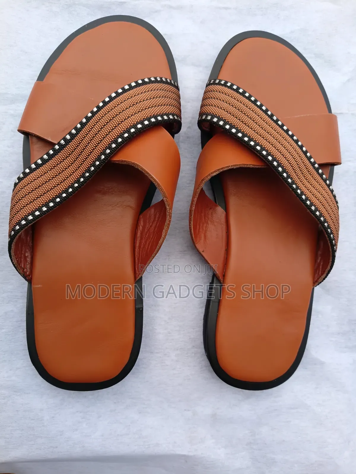 Men’s Premium Cross-Strap Slippers – Stylish Comfortable