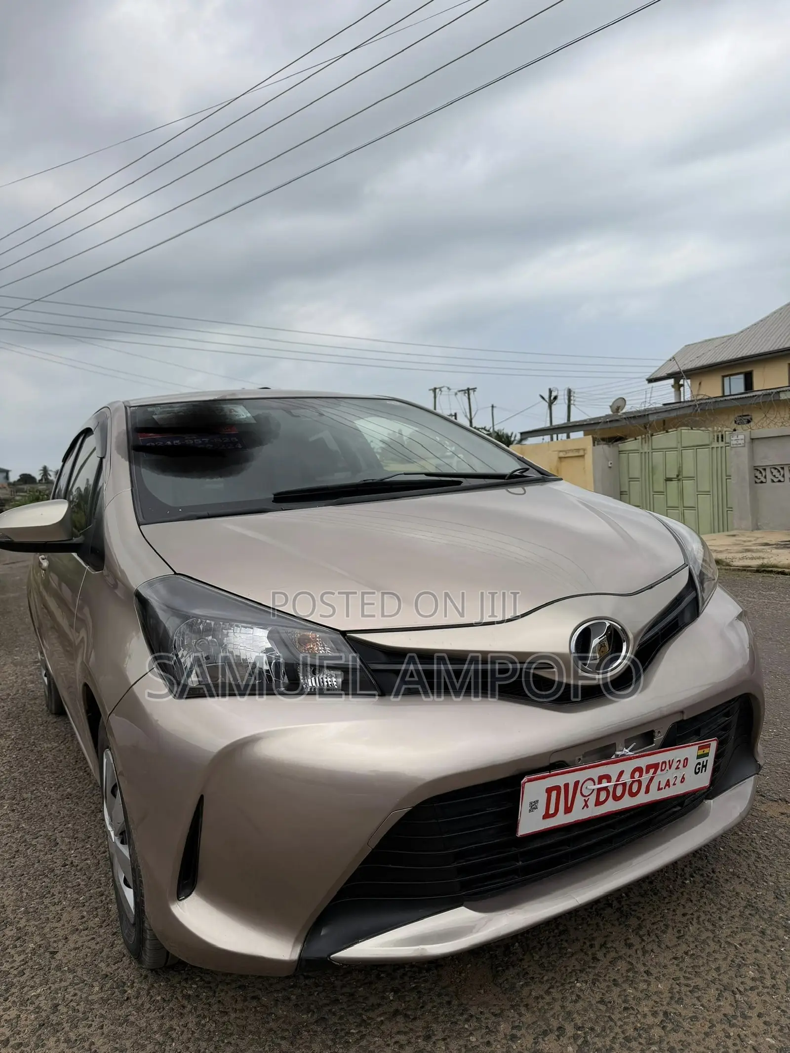 Toyota Vitz 1.3 FWD 5dr 2016 Brown