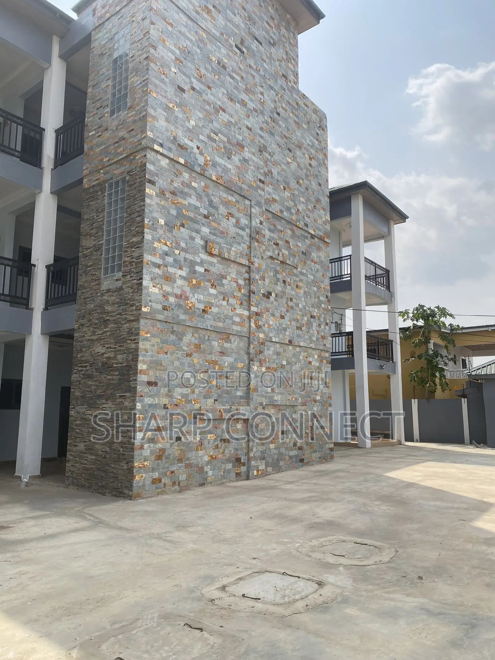 2bdrm Apartment in Sharp-Connect, Adade for rent