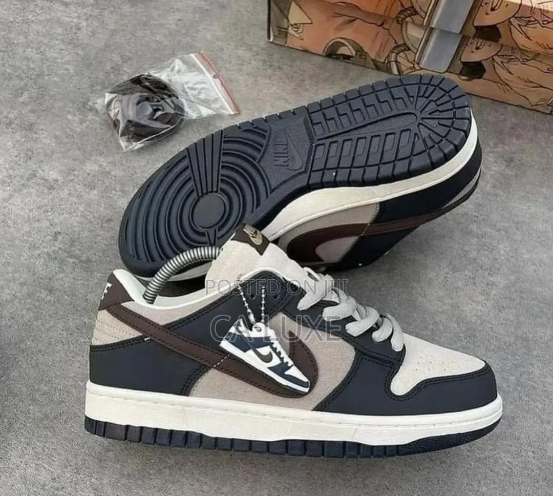 Nike SB Dunk Low X Unisex Sneakers