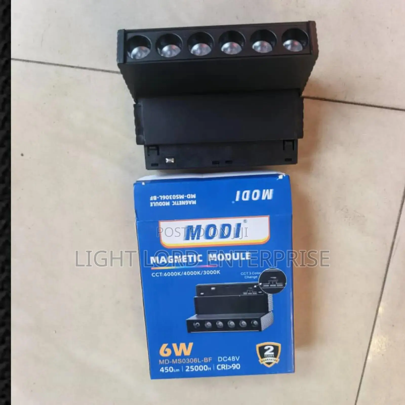 546/ LcF Tri Color Gril Magnetic Track Light 3colorv