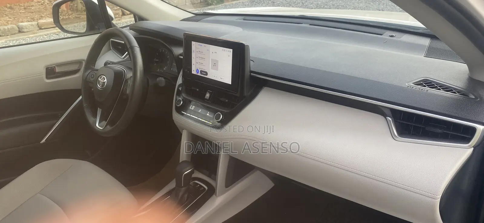 Toyota Corolla Cross 2024 White