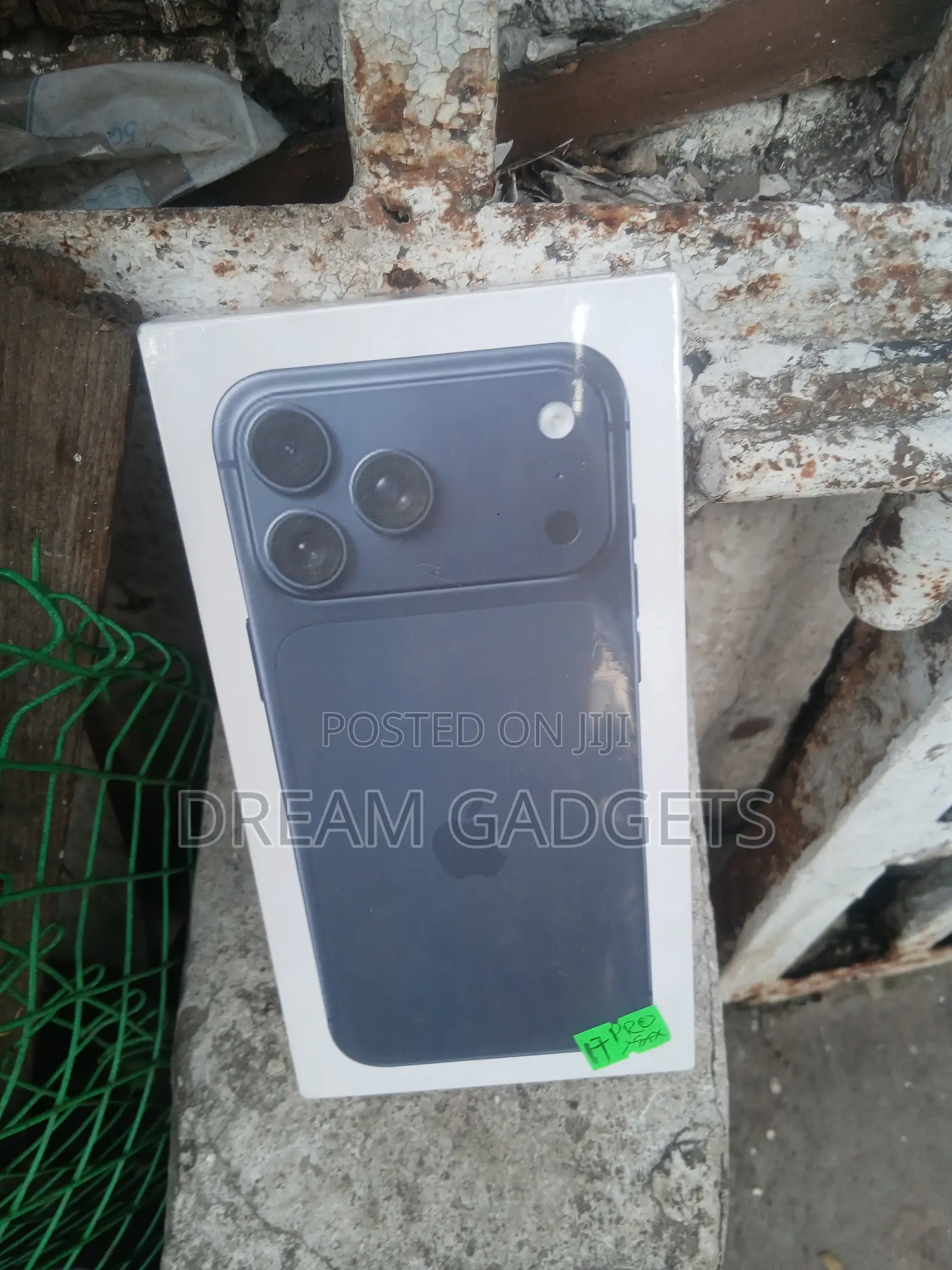 New Apple iPhone 17 Pro Max 1 TB Blue