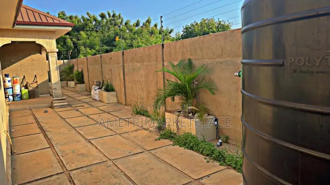 4bdrm House in Community 25 for sale