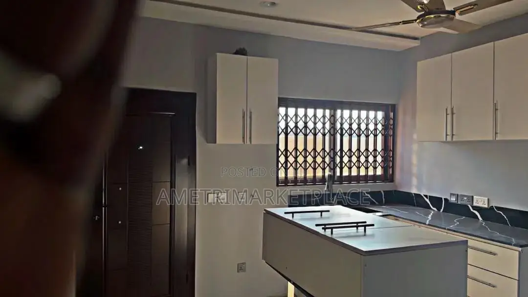 4bdrm House in Community 25 for sale