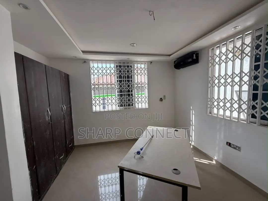 Furnished 18bdrm House in Sharp-Connect, Budumburam for sale
