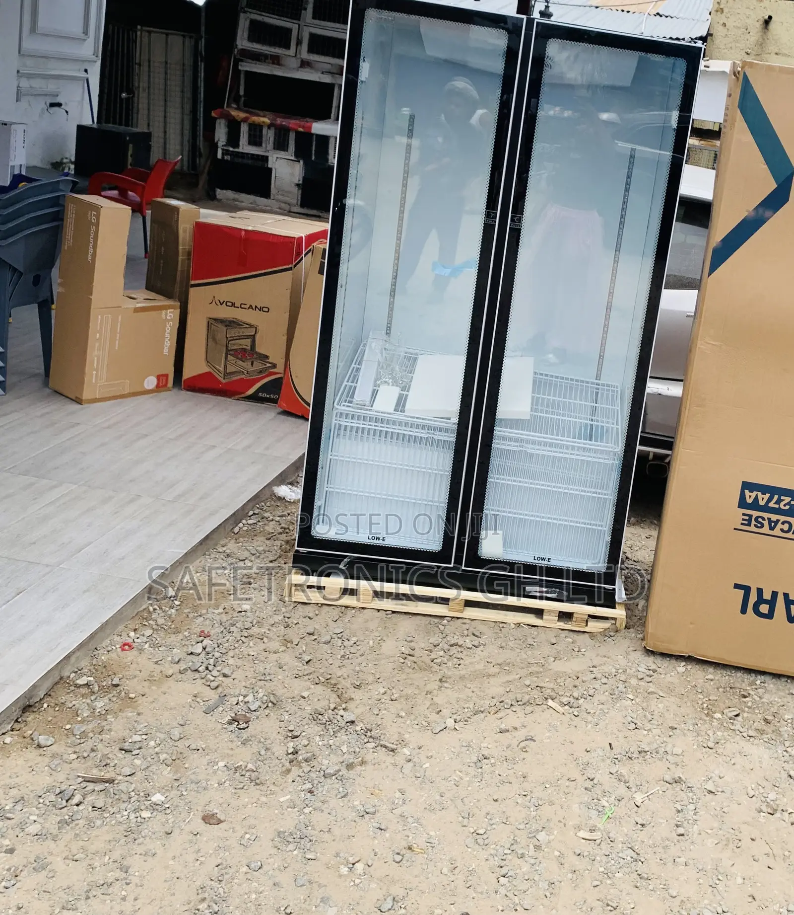 Experience Good Glass Pearl 690 Liters 2 Doors Display Fridge