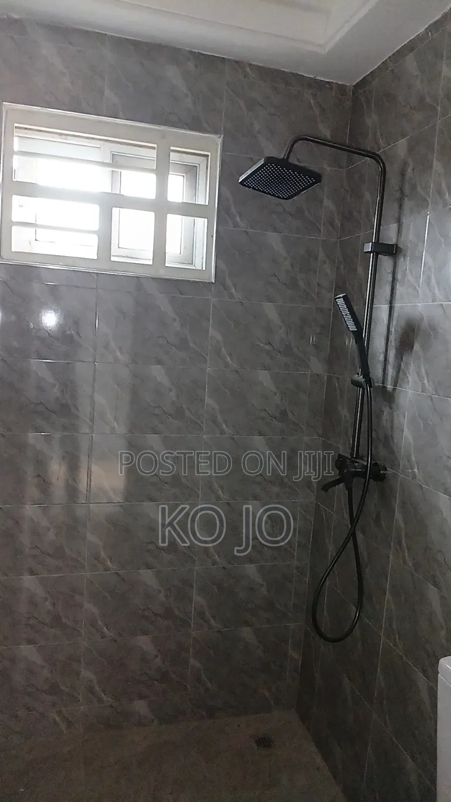 1bdrm House in School Junction for rent