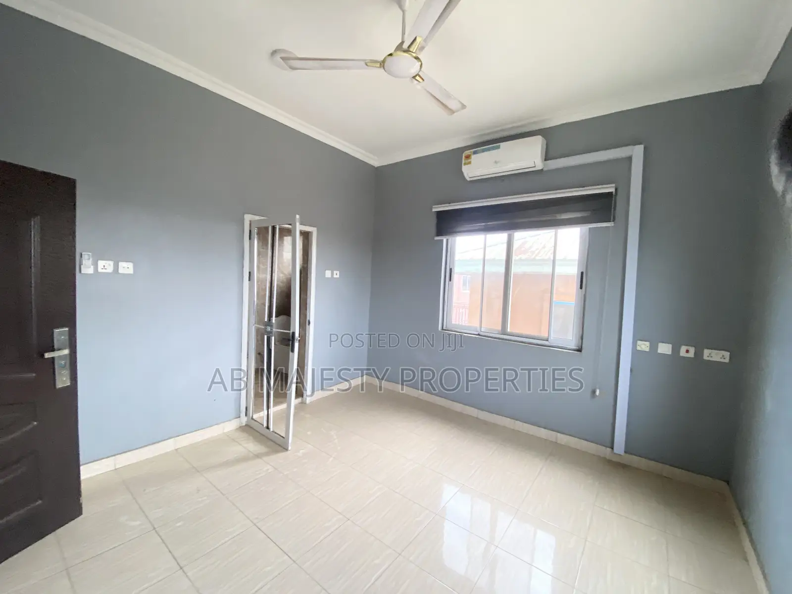 3bdrm Apartment in Ab Majesty, Baatsona Total for rent