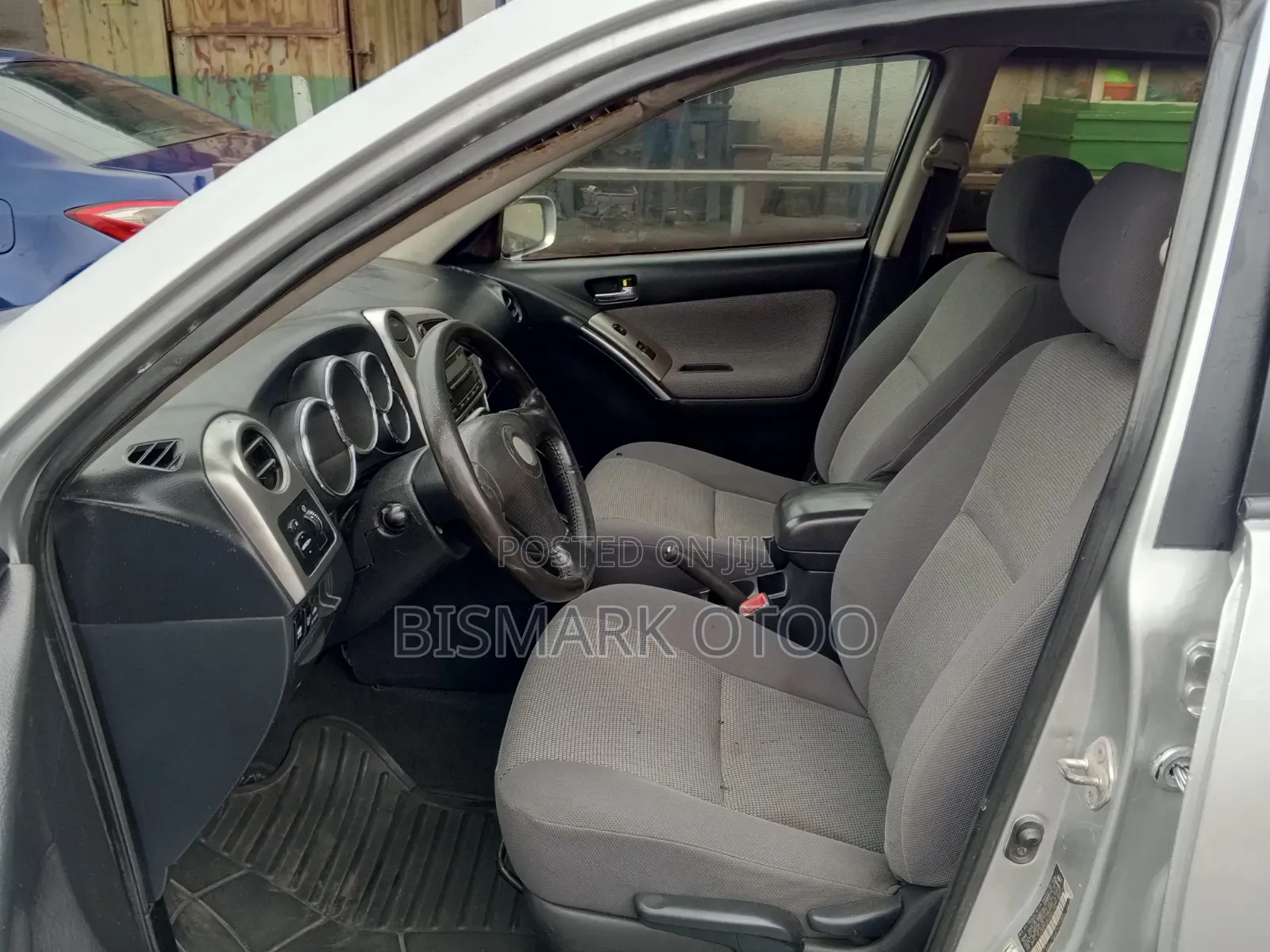 Toyota Matrix Hatchback FWD (1.8L 4cyl 5M) 2008 Silver
