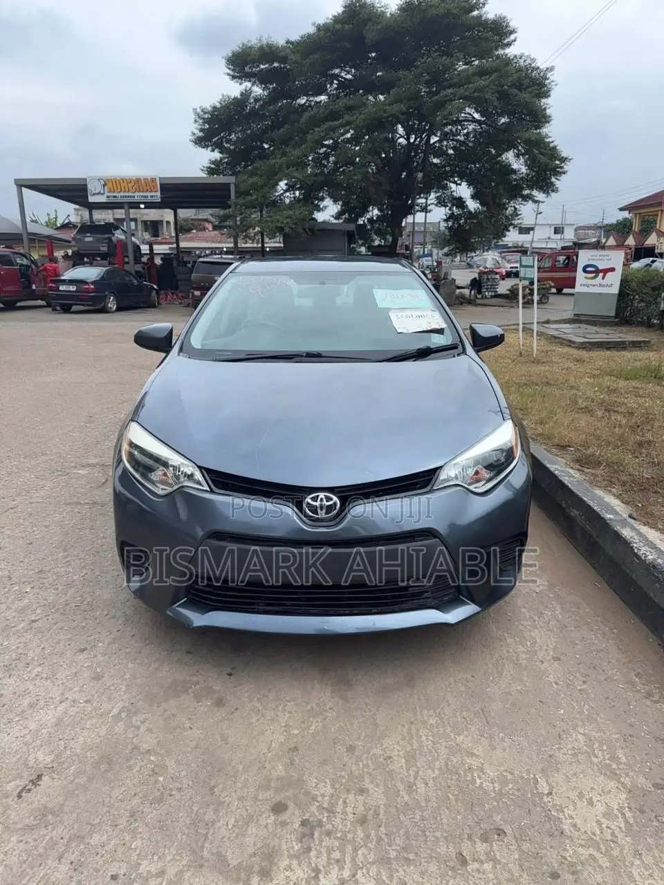 Toyota Corolla LE 4dr Sedan (1.8L 4cyl CVT) 2016 Gray
