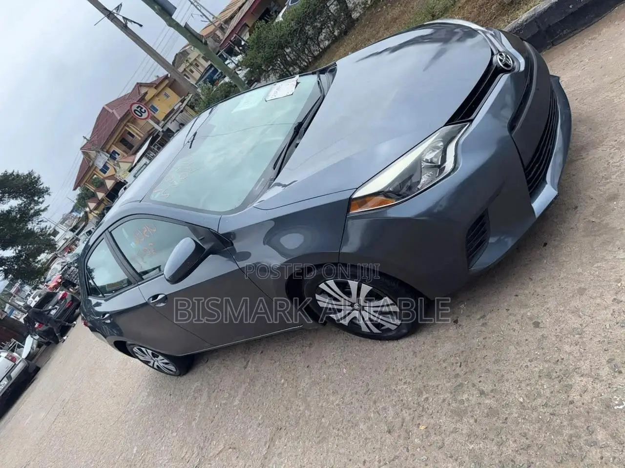 Toyota Corolla LE 4dr Sedan (1.8L 4cyl CVT) 2016 Gray