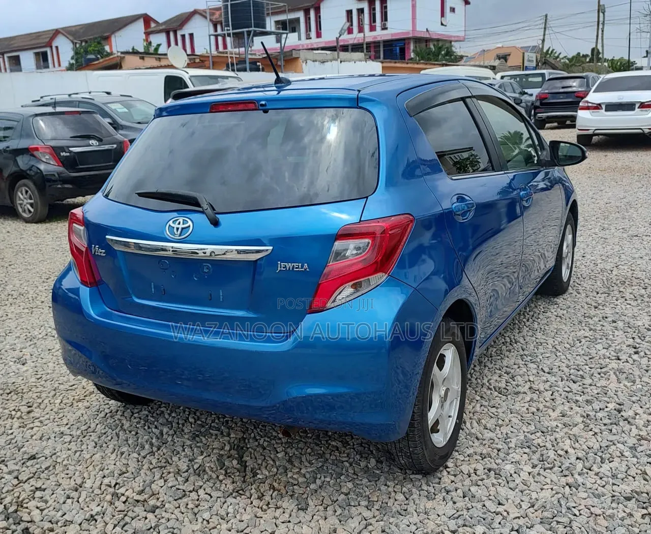 Toyota Vitz 1.3 FWD 5dr 2012 Blue